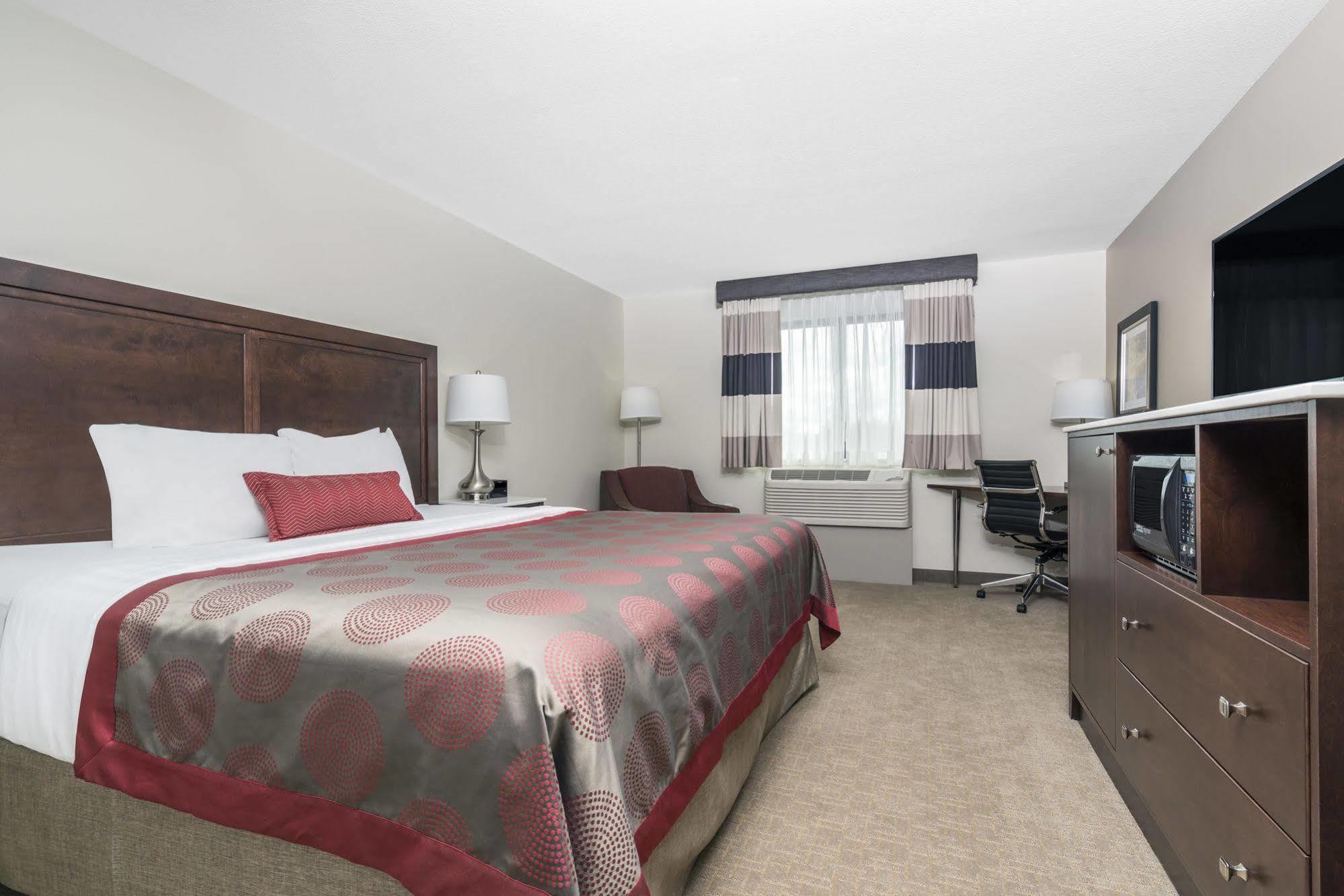 Ramada By Wyndham Minneapolis Golden Valley Экстерьер фото